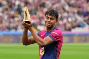 德州扑克“全押（All-in）”心理学：解析对手在全押瞬间的瞳孔变化与肢体微动作。（德州扑克All-in时刻的心理读牌：捕捉对手瞳孔变化与肢体微反应）