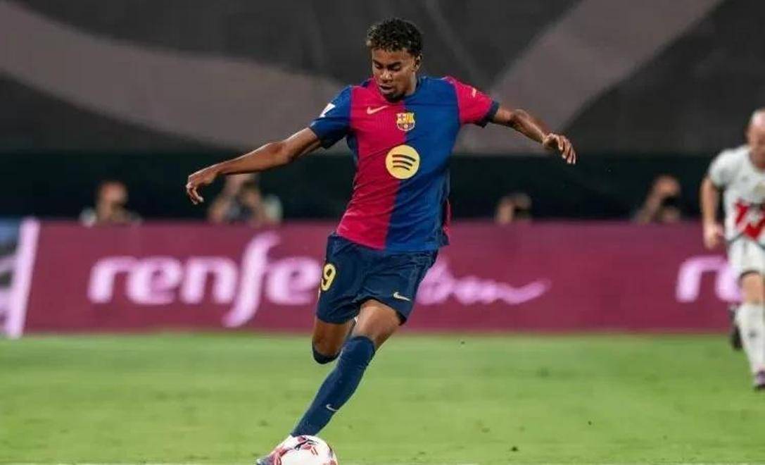 小卡关键抢断竟是犯规！裁判三秒两误判抢戏，快船19分逆转胜局遭质疑