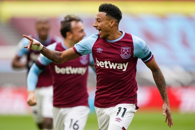 [中超]武汉三镇门将出击犯规 被红牌罚下