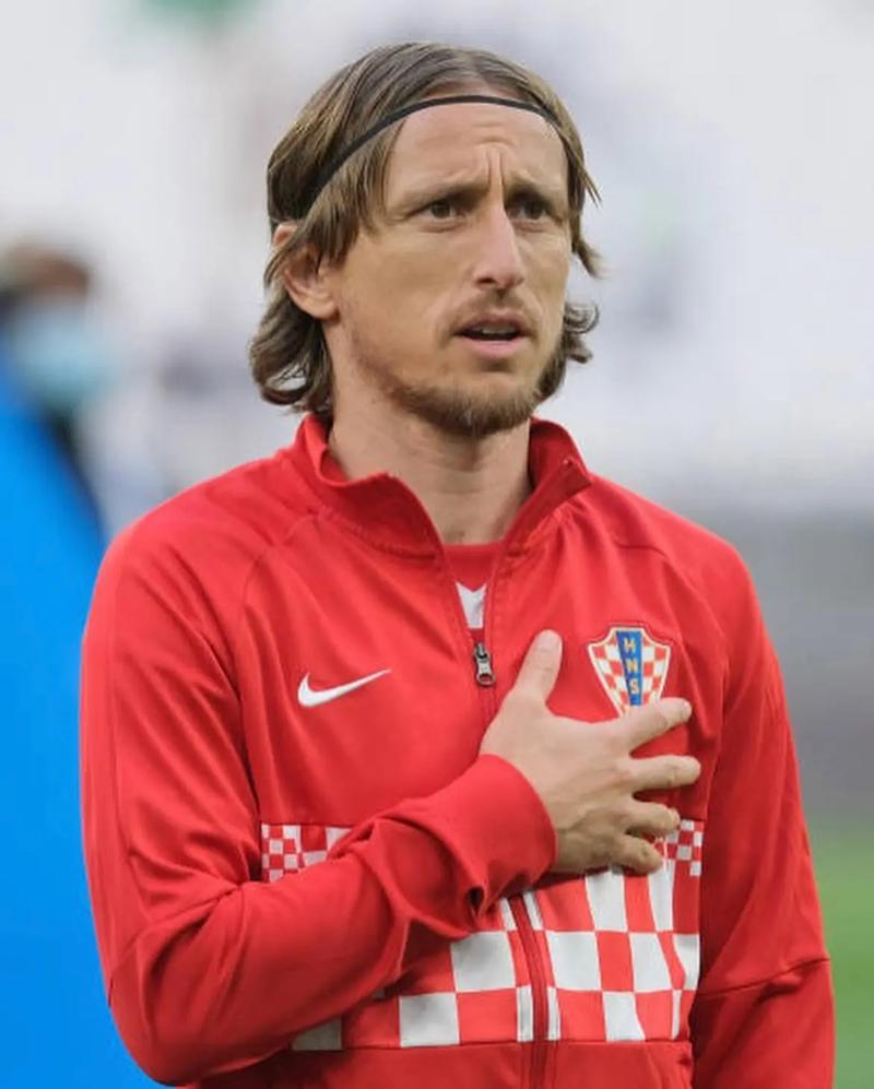 镜报：曼联8将缺席对阵伊镇，阿莫林面临危机