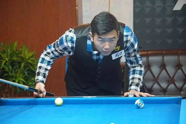 了降落伞在 了降落伞在