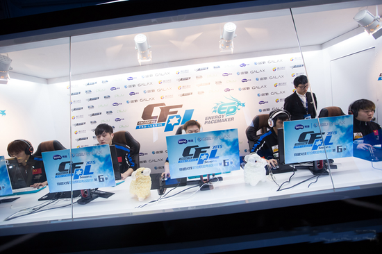 阿诺德之间 阿诺德之间